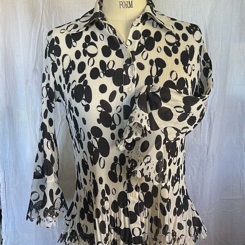 Essentials By Milano Blouse
